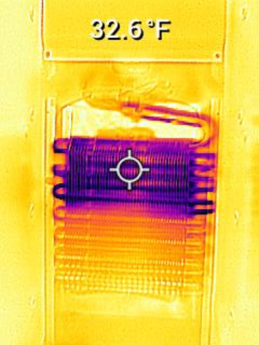 Thermal image of Frigidaire evaporator at 32.6 degrees Fahrenheit